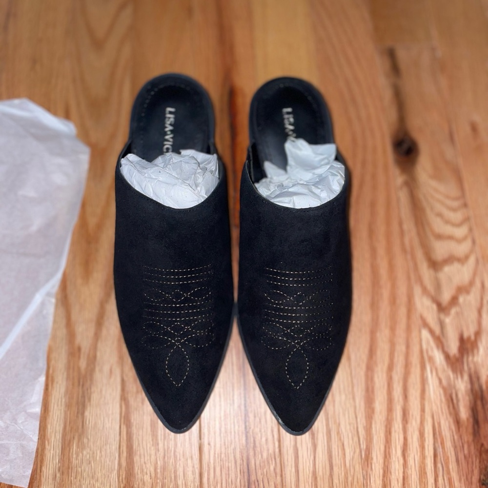 Black Textured Mules Sleek Design